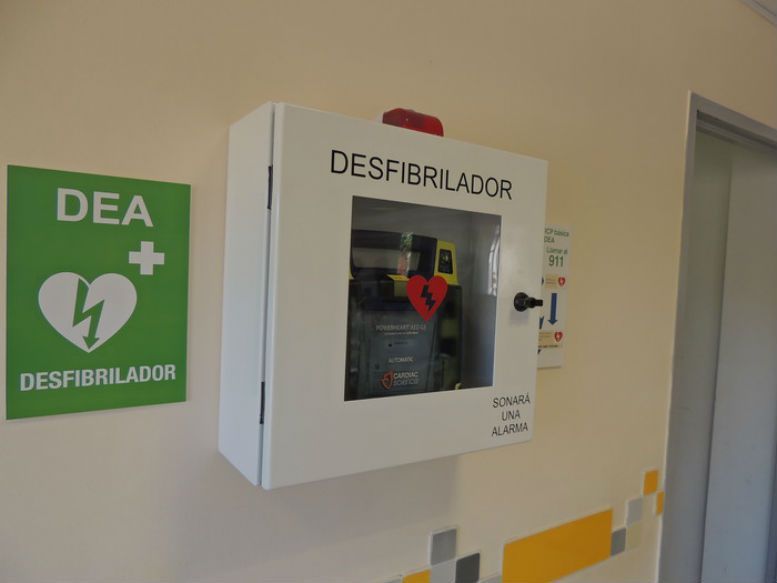 Desfibrilador en la Comuna 11