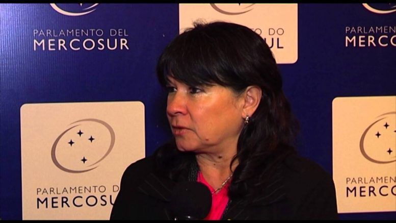 Julia Perie Parlasur