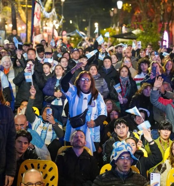 Modo hincha mundial en Villa Devoto
