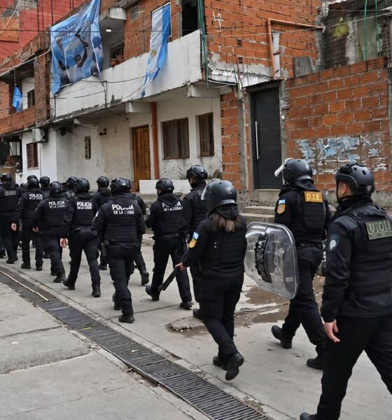 Operativo en la carbonilla