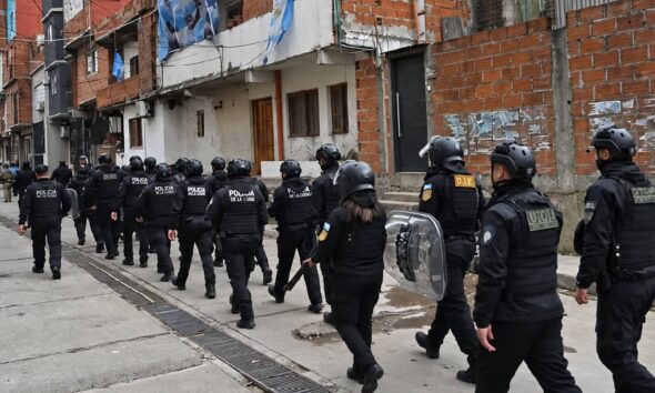 Operativo en la carbonilla