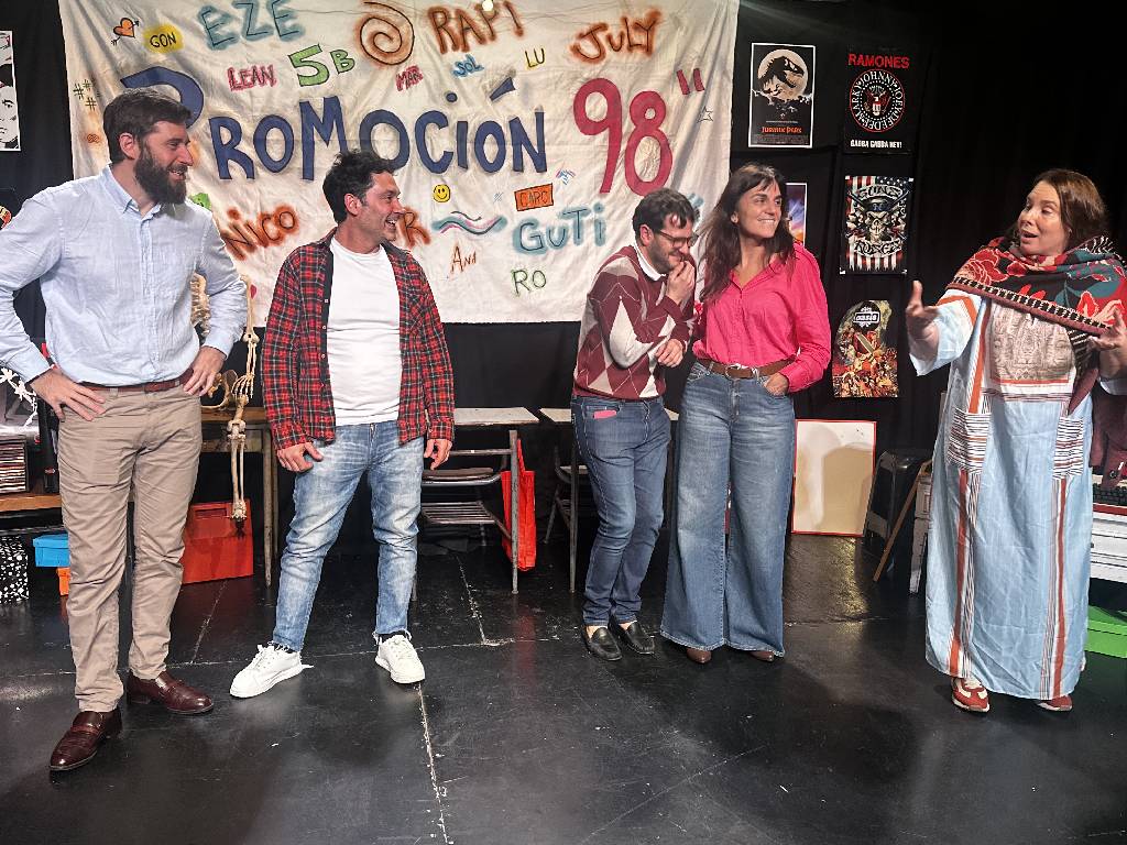 Promoción 98 obra de teatro