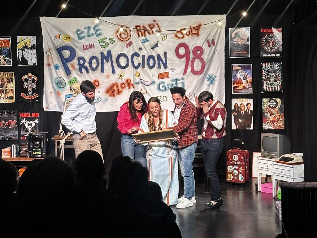 Promoción 98 obra de teatro